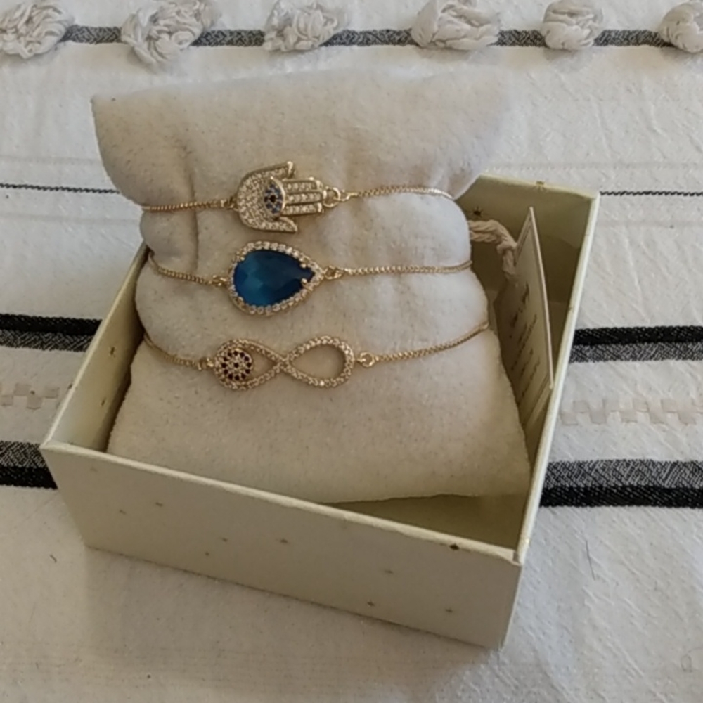 New Eye Candy Bracelet Hamsa and Infinity Beautiful and  Gift Boxed